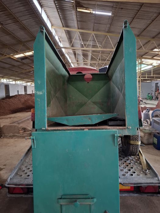 Remorci agricole de 2.5 t