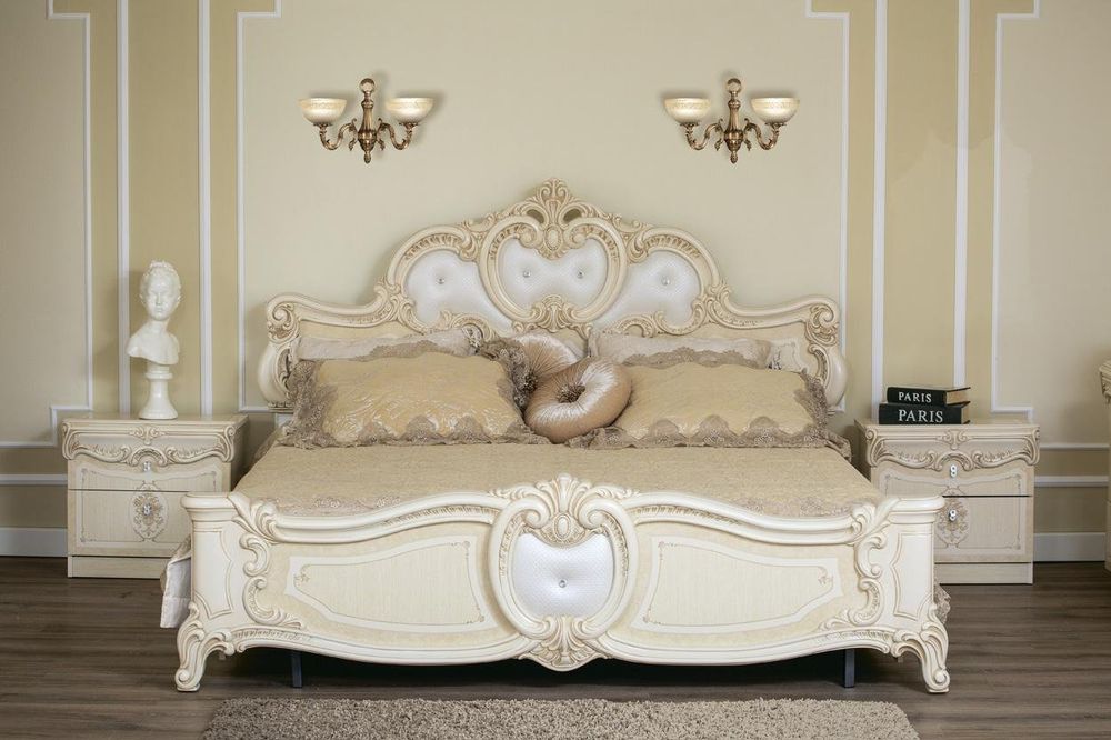 Кровать с тумбами