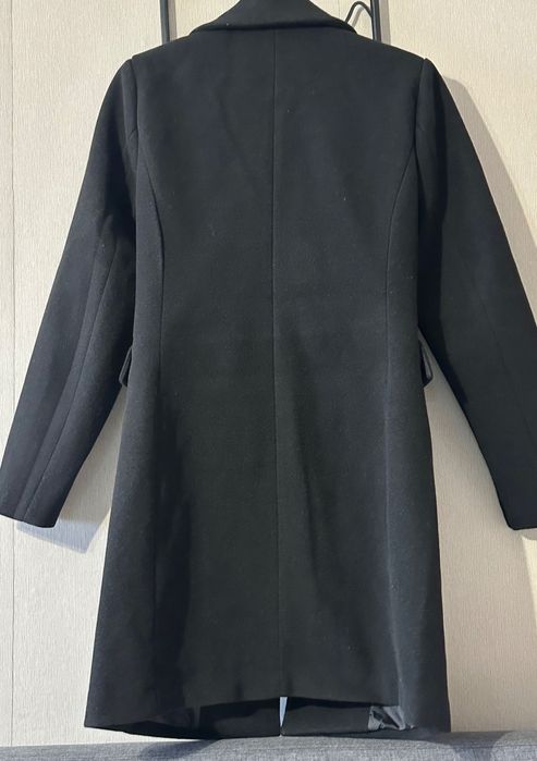 Черно палто- средно на дължина