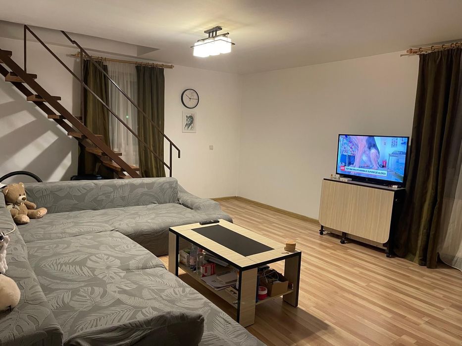 Închiriez apartament 3 camere