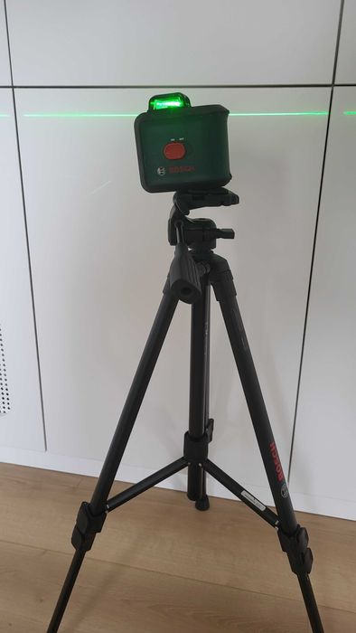 Nivela cu laser, linii in cruce, Bosch Universal Level 360, Premium