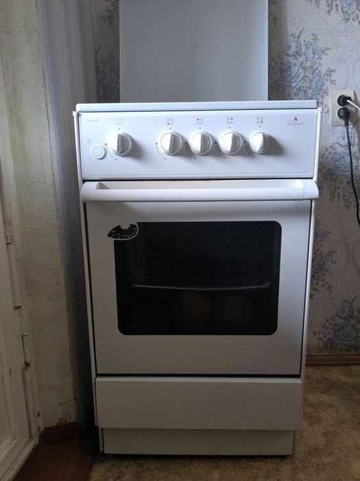 Продам газовую плиту Дарина б/у торг