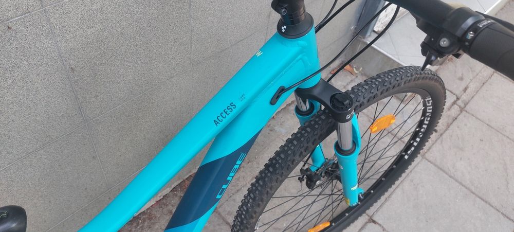 Продавам алуминиев  велосипед Кюб  29 цола,17 инча