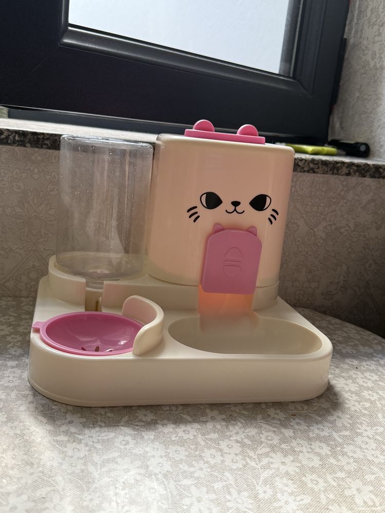 Продам кормушку для кошек