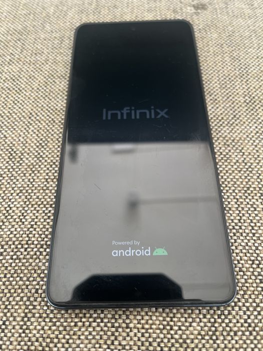 Infinix HOT 40 telefon