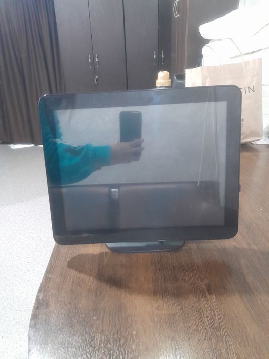 Продаю сенсорный моноблок