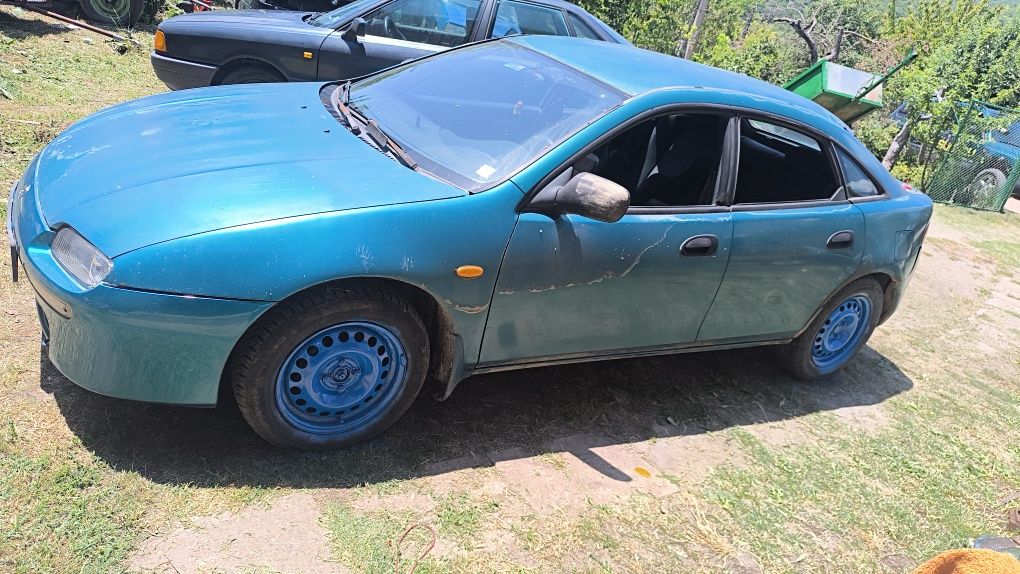 Mazda 323 F цяла за части