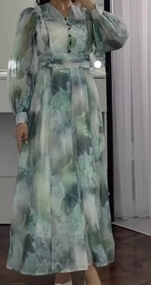 Платье нежное праздничное