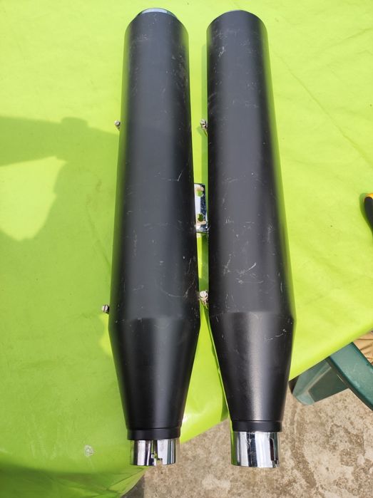 Far moto cu led si evacuari Harley davidson