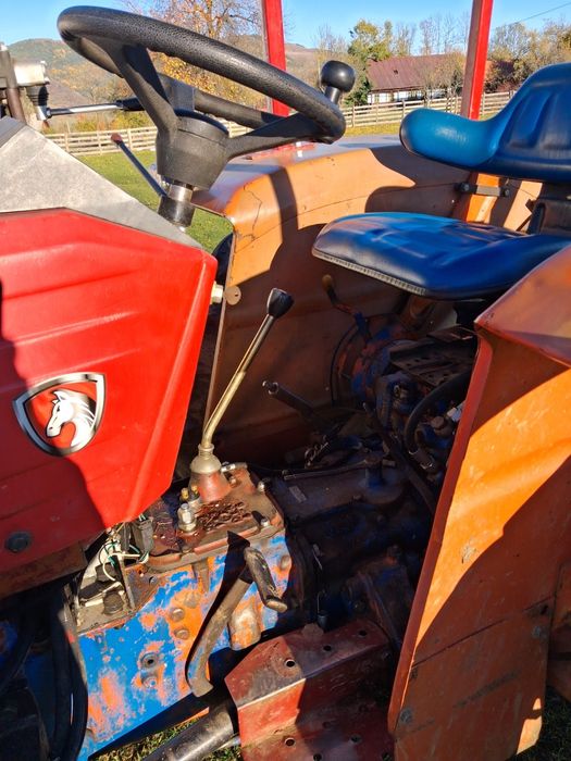 Vând tractor UTB 445DT  4x4 cu sau fără încărcător frontal