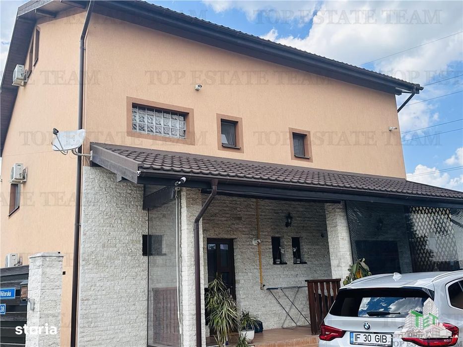 Vila superba 360 mp construiti, 524 mp curte, 6 camere, P+1+M ROSU