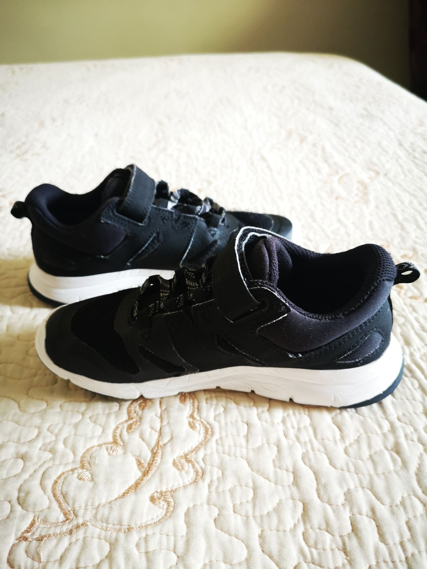 Adidași baieți 34