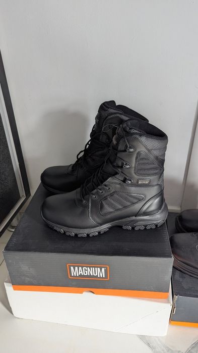 Bocanci Magnum mărimea 42