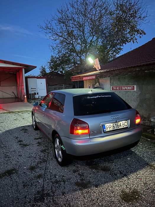 Продавам ауди а3 8л