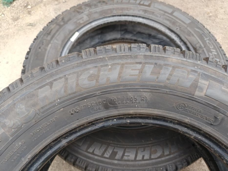 195/75/16 C. 2броя  Michelin Agilis Alpin.Гумите са в много добро съст