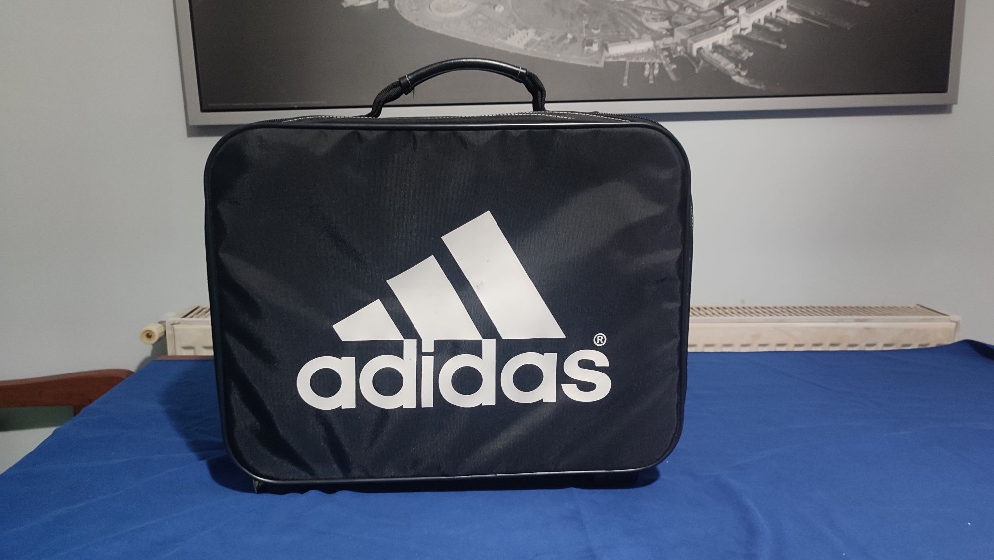 ADIDAS geanta medicală originală