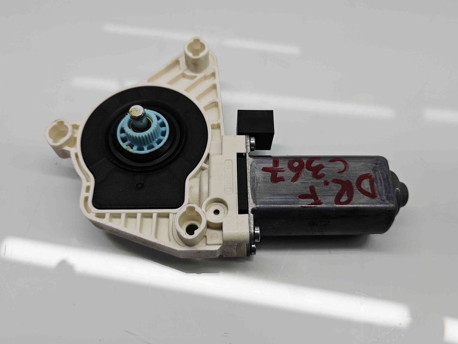 Motoras geam dreapta fata Volkswagen Passat B8 (3G2) [Fabr 2015-prezen