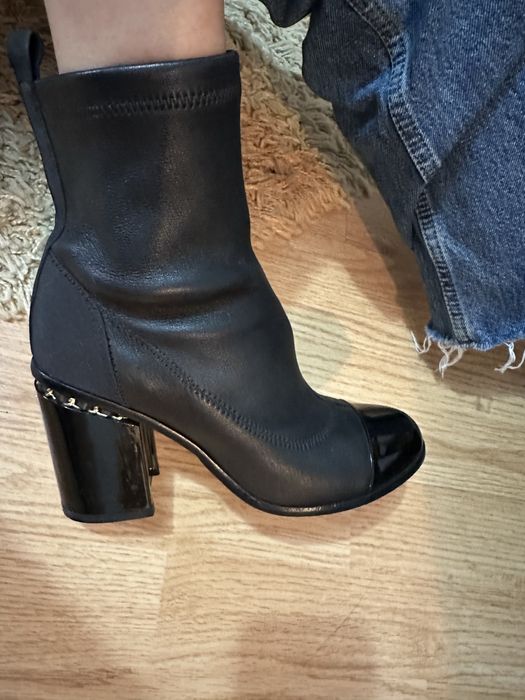 Botine Chanel negre