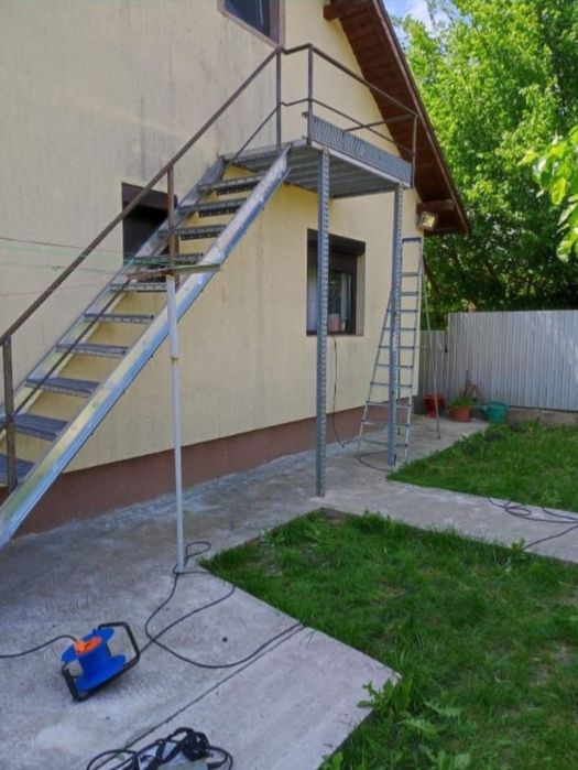 Scari metalice galvanizate