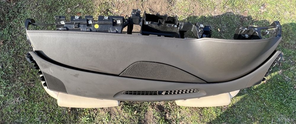 Арматурно табло със airbag audi a8 d4