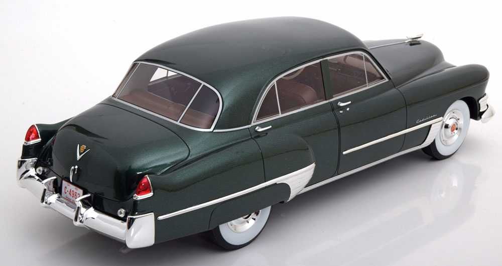 Macheta Cadillac Serie 62 Touring Sedan 1949 - CMF 1/18