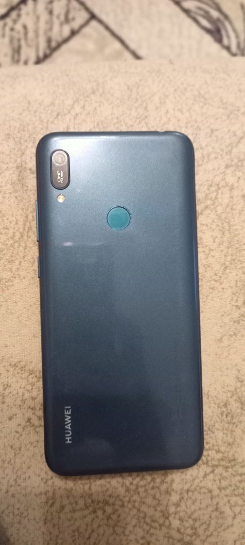 Huawei Y6 (2019)