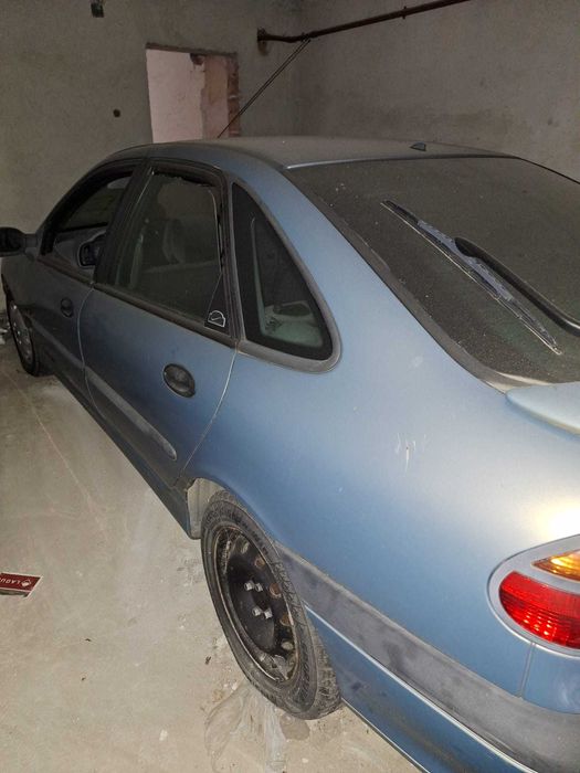 RENAULT Laguna I, in stare buna, pompa de motorina defecta.