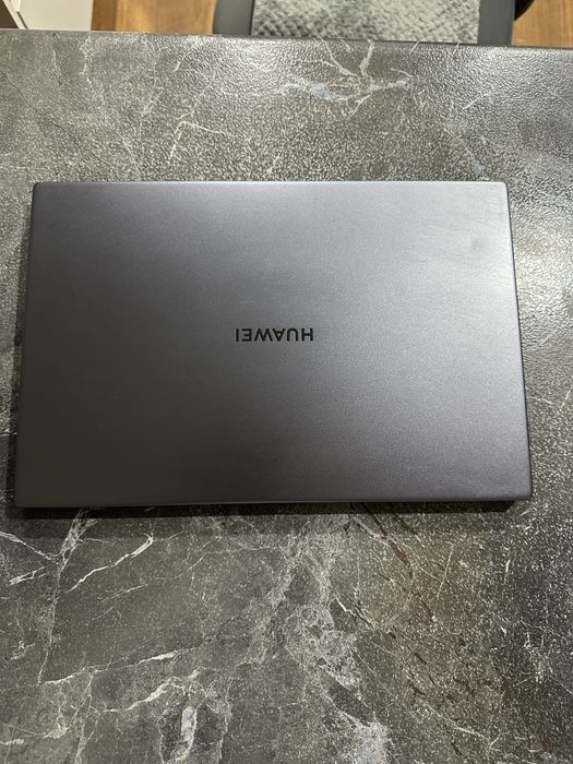Huawei matebook D14
