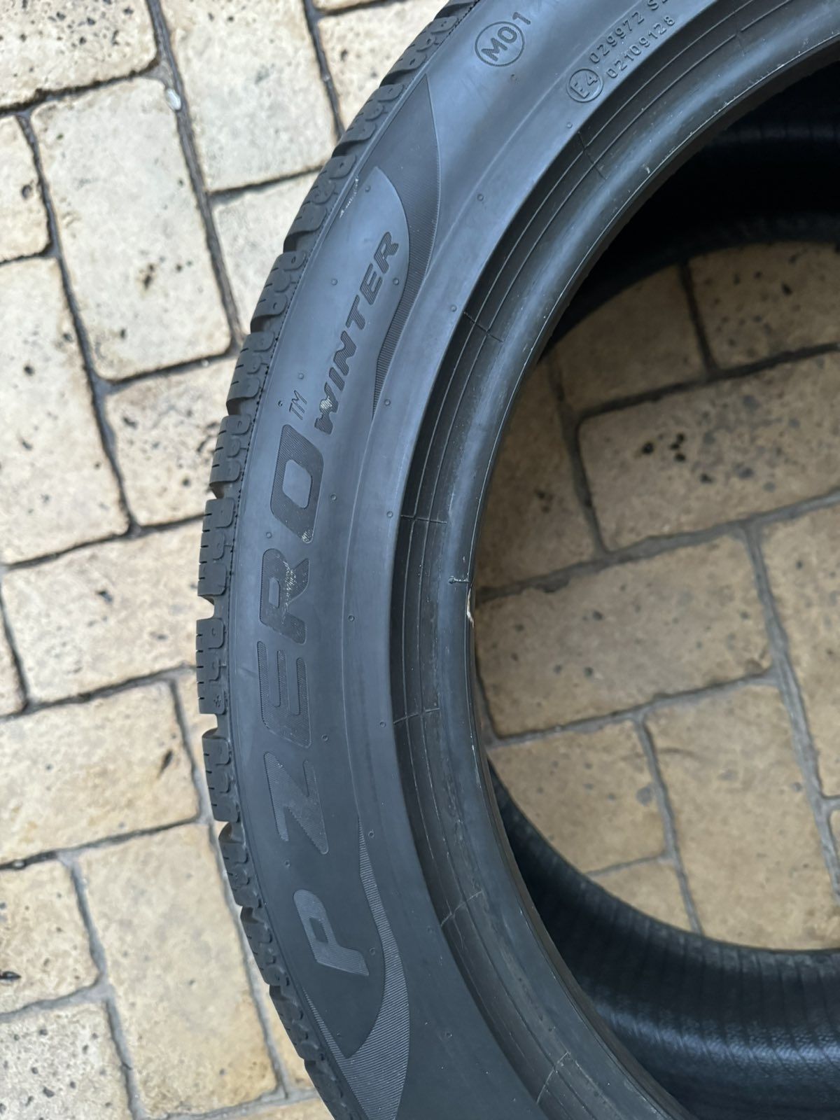 Зимни гуми 255/45/19 и 285/40/19 Pirelli P zero winter