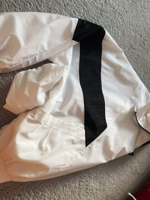 Ветровка осенний