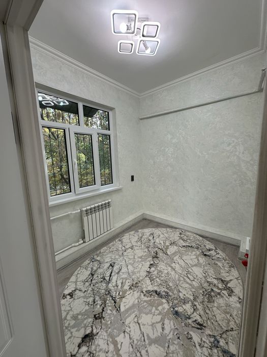 Чилонзор 8-кварталда 1*(2) хоналик евро ремонт квартира сотилади. Свой