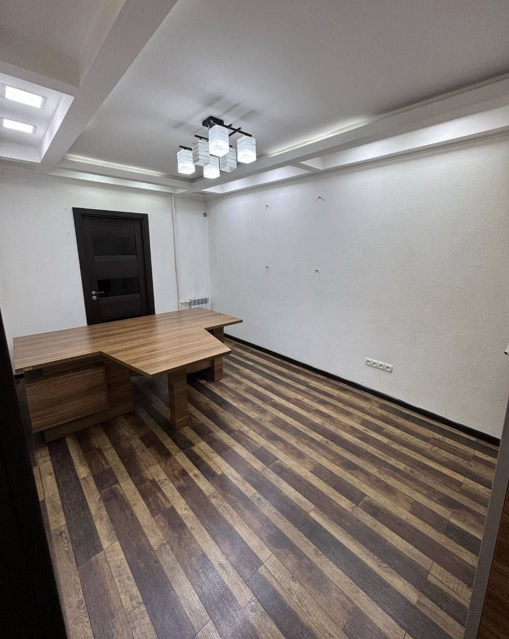 Аренда НЕДВИЖИМОСТ, Цум, 90м2