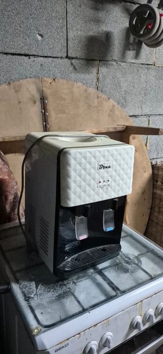 Продам диспенсер