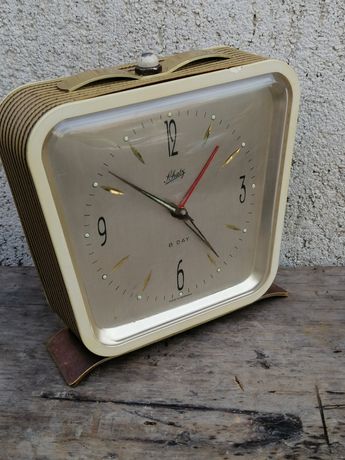 Ceas vechi de masa birou