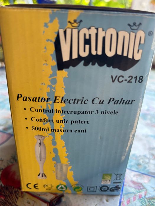 Blender cu pahar