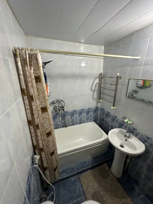 Луначарский 3 ком дом продаётся (возле дароги)