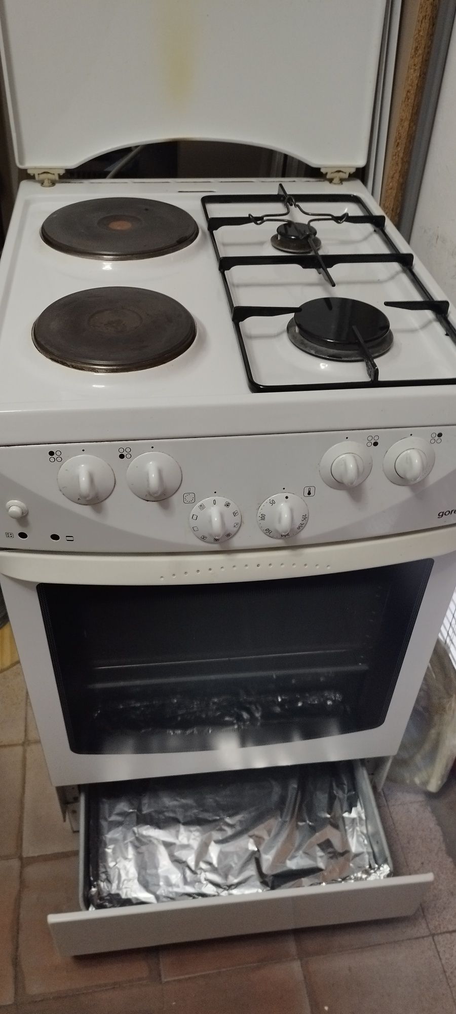 Готварска печка в много добро състояние!