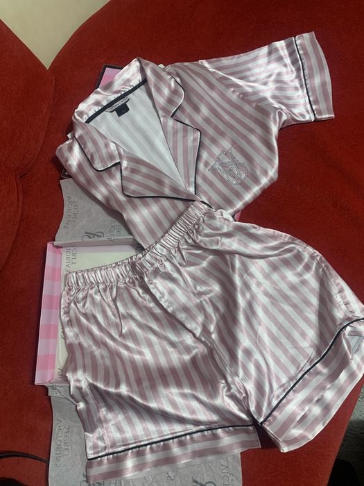 Pijamale Victoria’s Secret