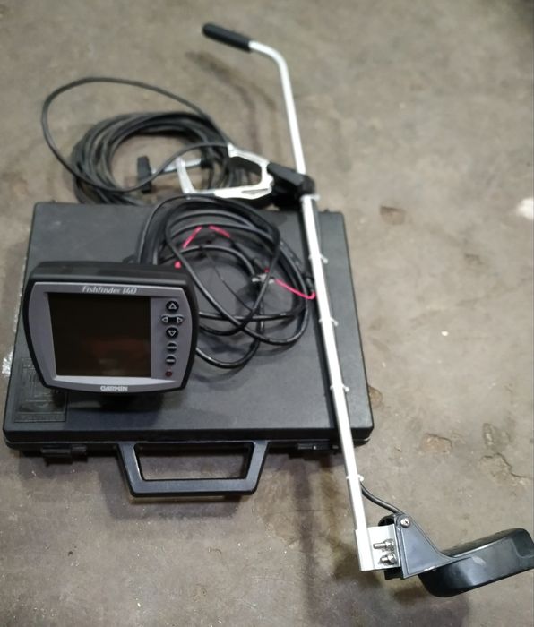 Сонар Garmin Fishfinder 140 , сонда Airmar P58