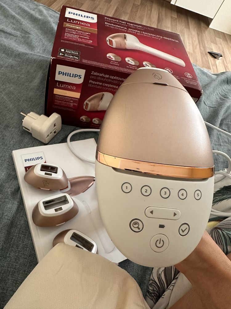 Фотоепилатор Philips Lumea Prestige