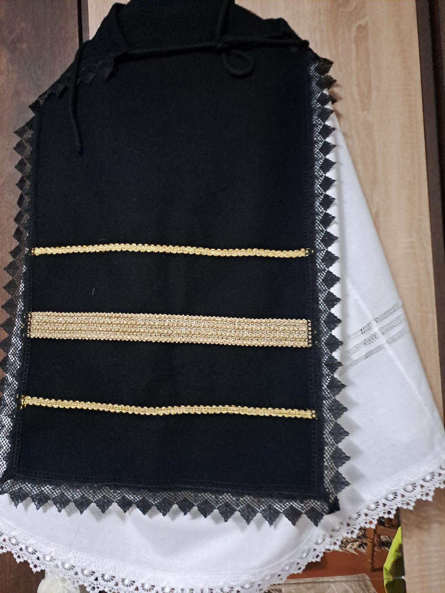 Costum popular tradițional