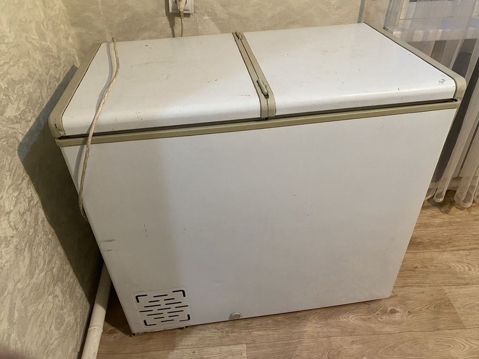 Морозильник продам