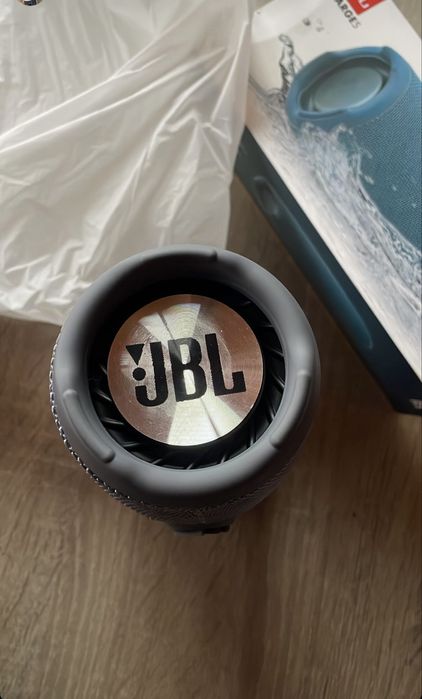 Jbl колона чисто нова