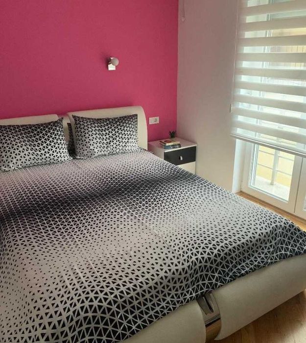 Дава се под наем Тристаен апартамент в Бургас, Братя Миладинови - 100 кв.м за 408 € - Снимка #2