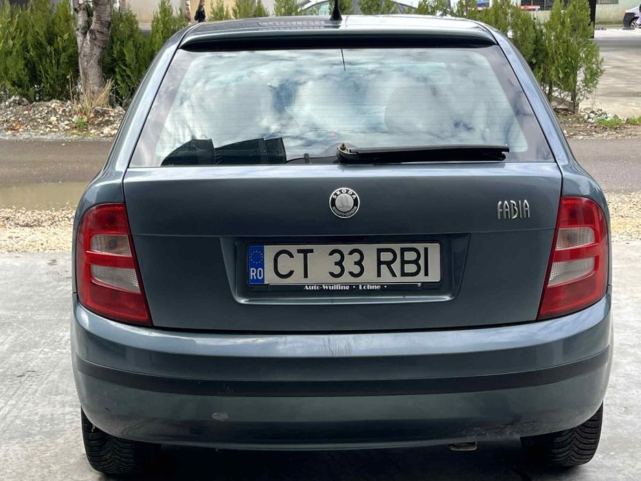 Vând scoda fabia