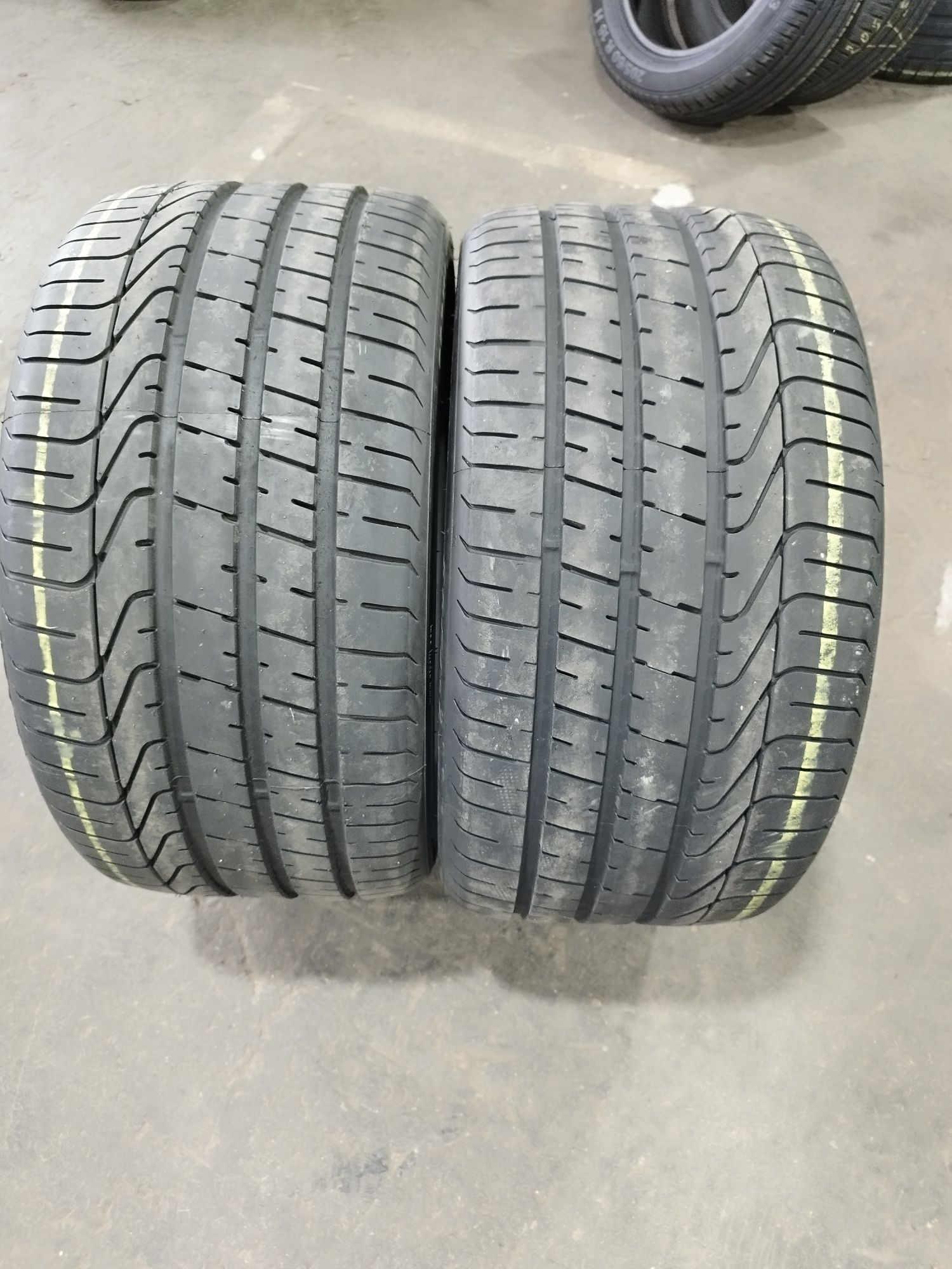 2 anvelope de vară (ca noi)Pirelli P Zero 295/30/20,dot 2019