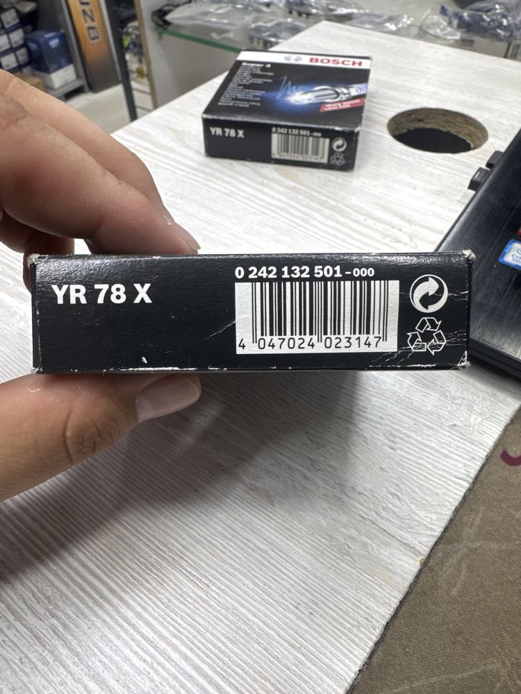 Bosch svecha 4 kontakt