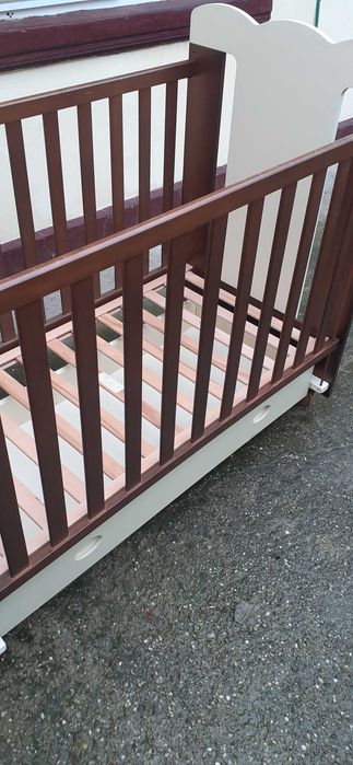 Pătuț bebe din lemn