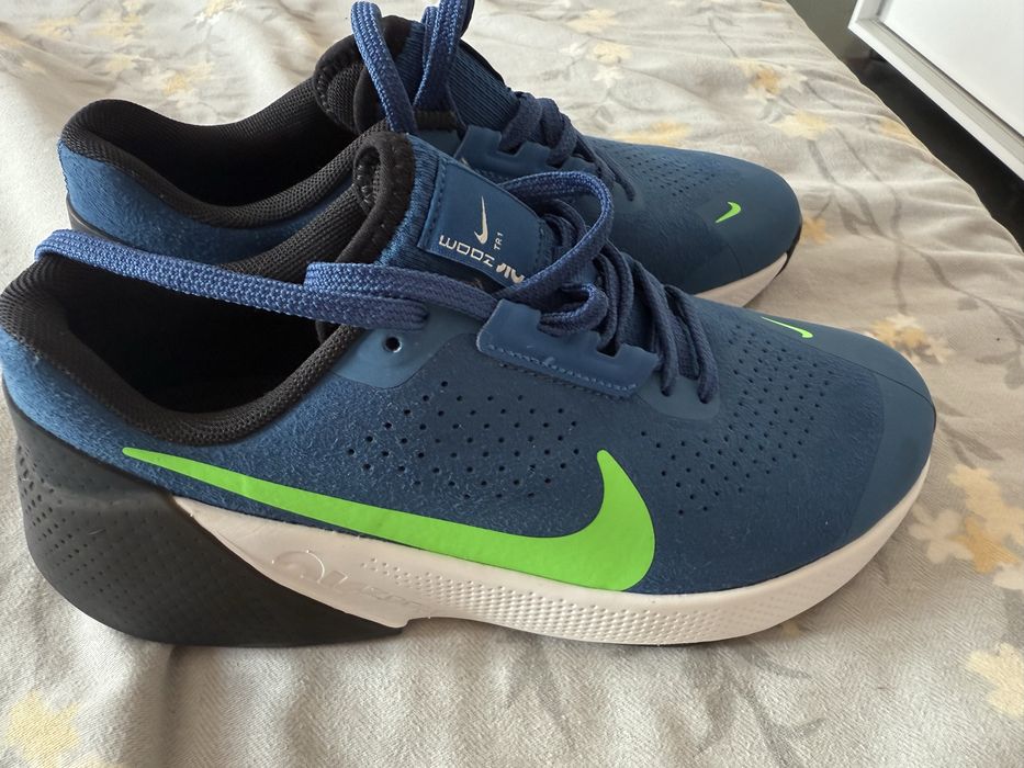 Adidasi Nike dama marimea 38,5