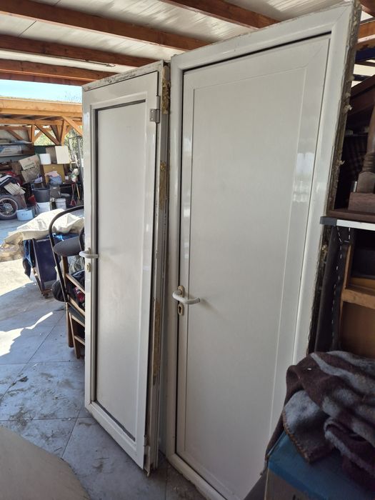 Алуминиеви врати